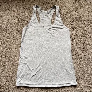 $58 Lululemon Heathered Gray Racerback Tank Top size 4-6